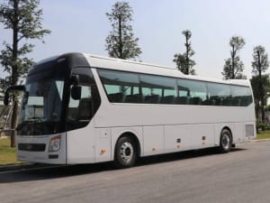 Xe khách Universe 47 chỗ