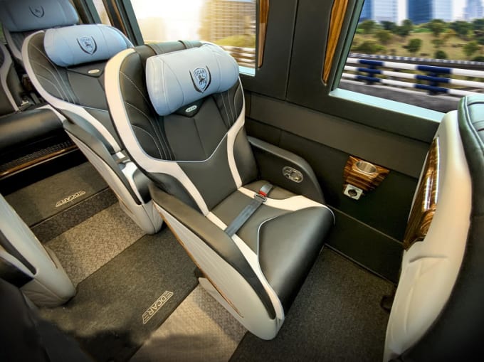 Nội thất Hyundai Solati Limousine