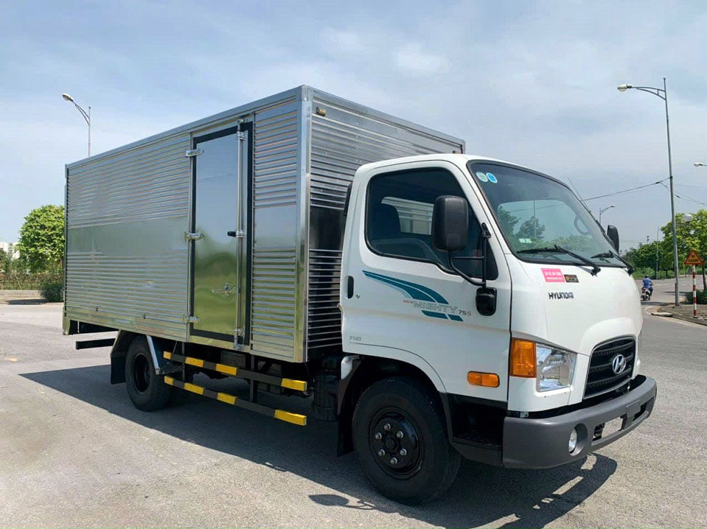 Xe tải thung kin Hyundai 75S