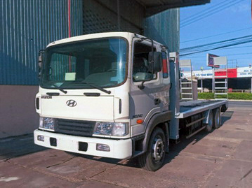 Xe-cho-may-cong-trinh-Hyundai-hd240