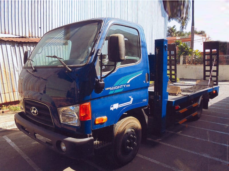 Xe-cho-may-cong-trinh-Hyundai-75S