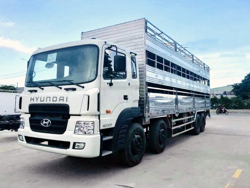 Xe-cho-gia-suc-Hyundai-HD320-Euro-5