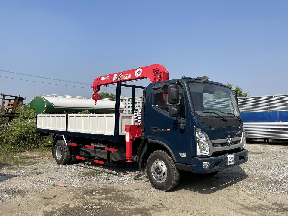 Xe tải cẩu 3 tấn Thaco Foton Ollin S720- Unic URV340